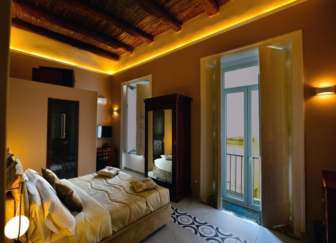 Xenia Neapolis Hotell Exteriör bild