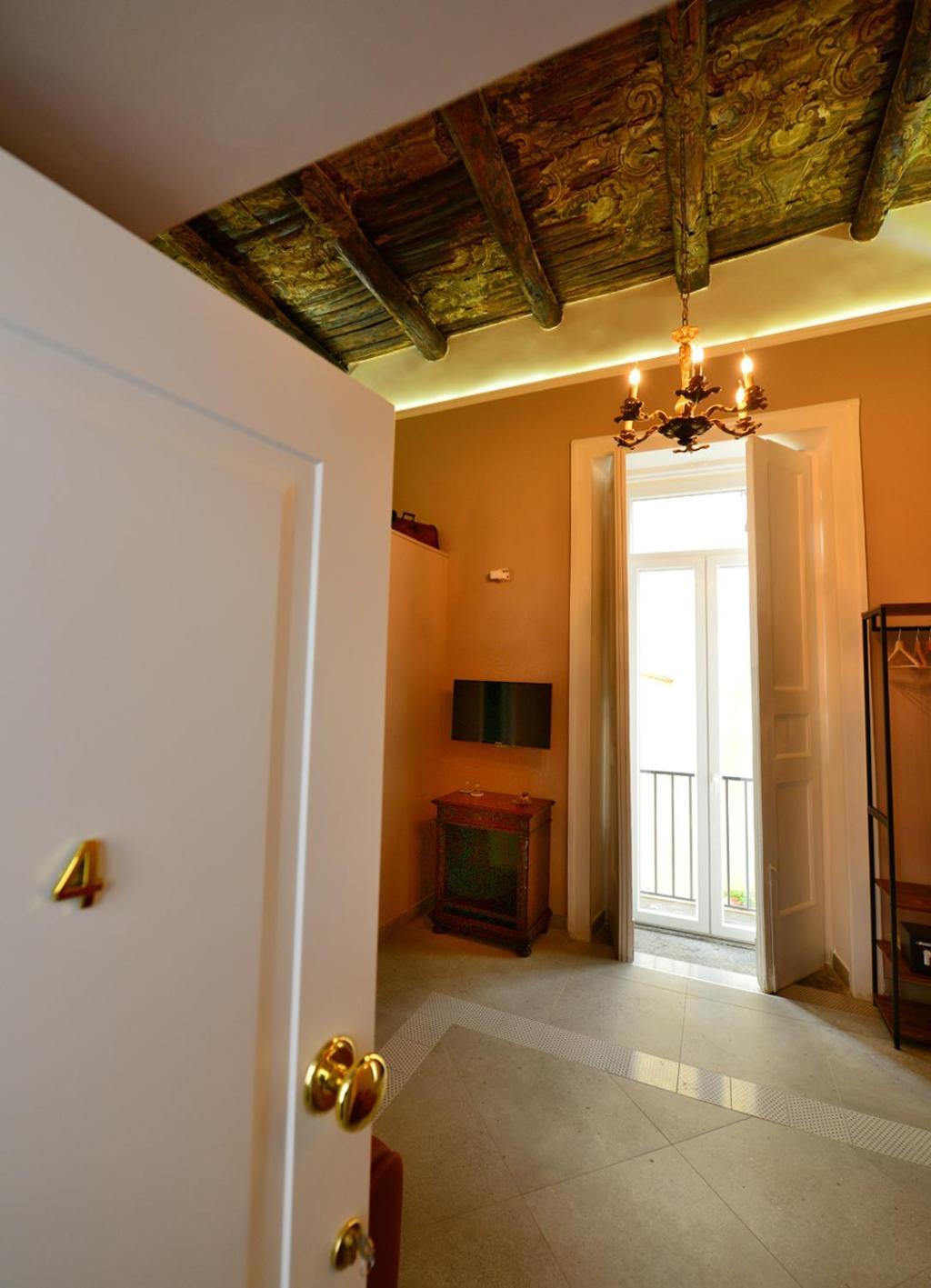 Xenia Neapolis Hotell Exteriör bild