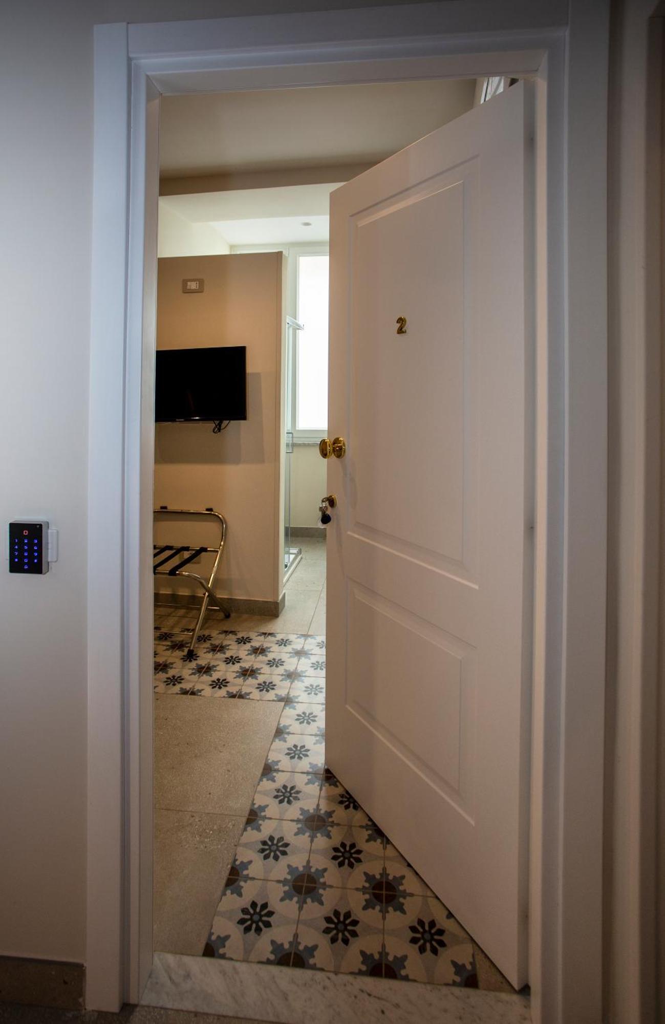 Xenia Neapolis Hotell Exteriör bild