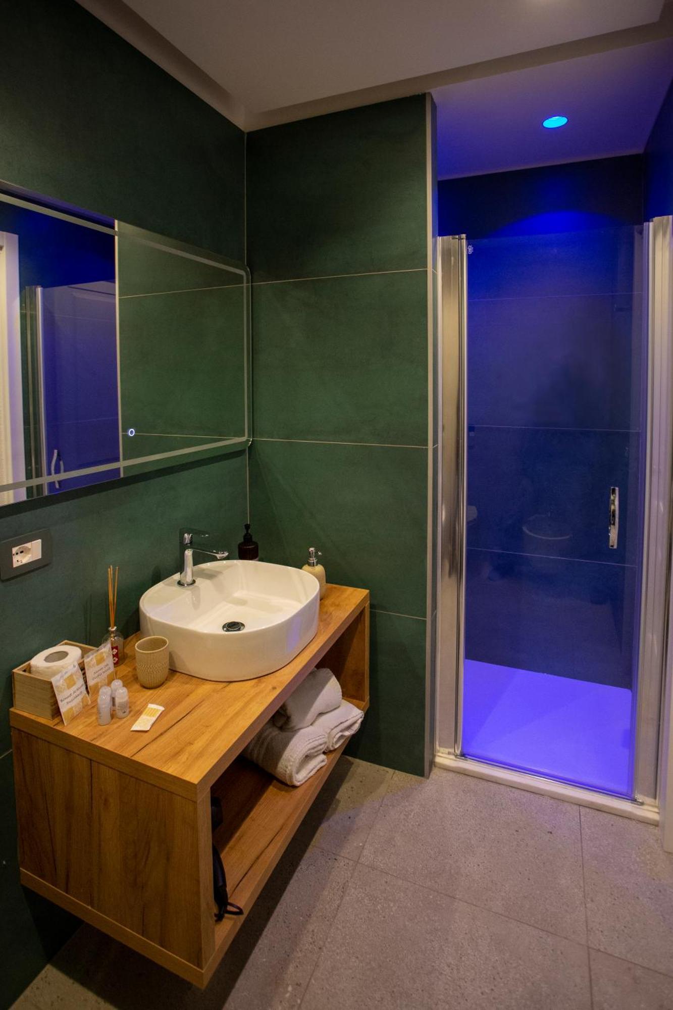 Xenia Neapolis Hotell Exteriör bild