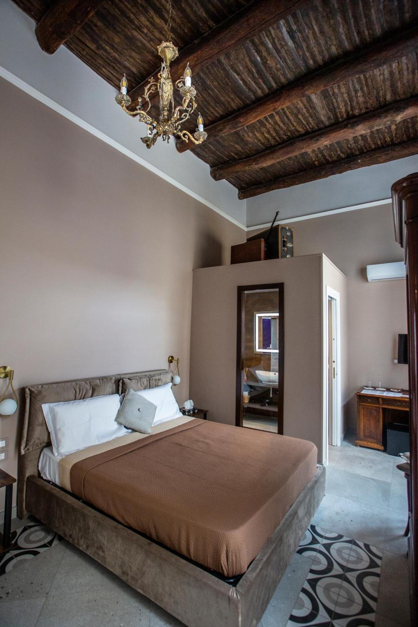 Xenia Neapolis Hotell Exteriör bild
