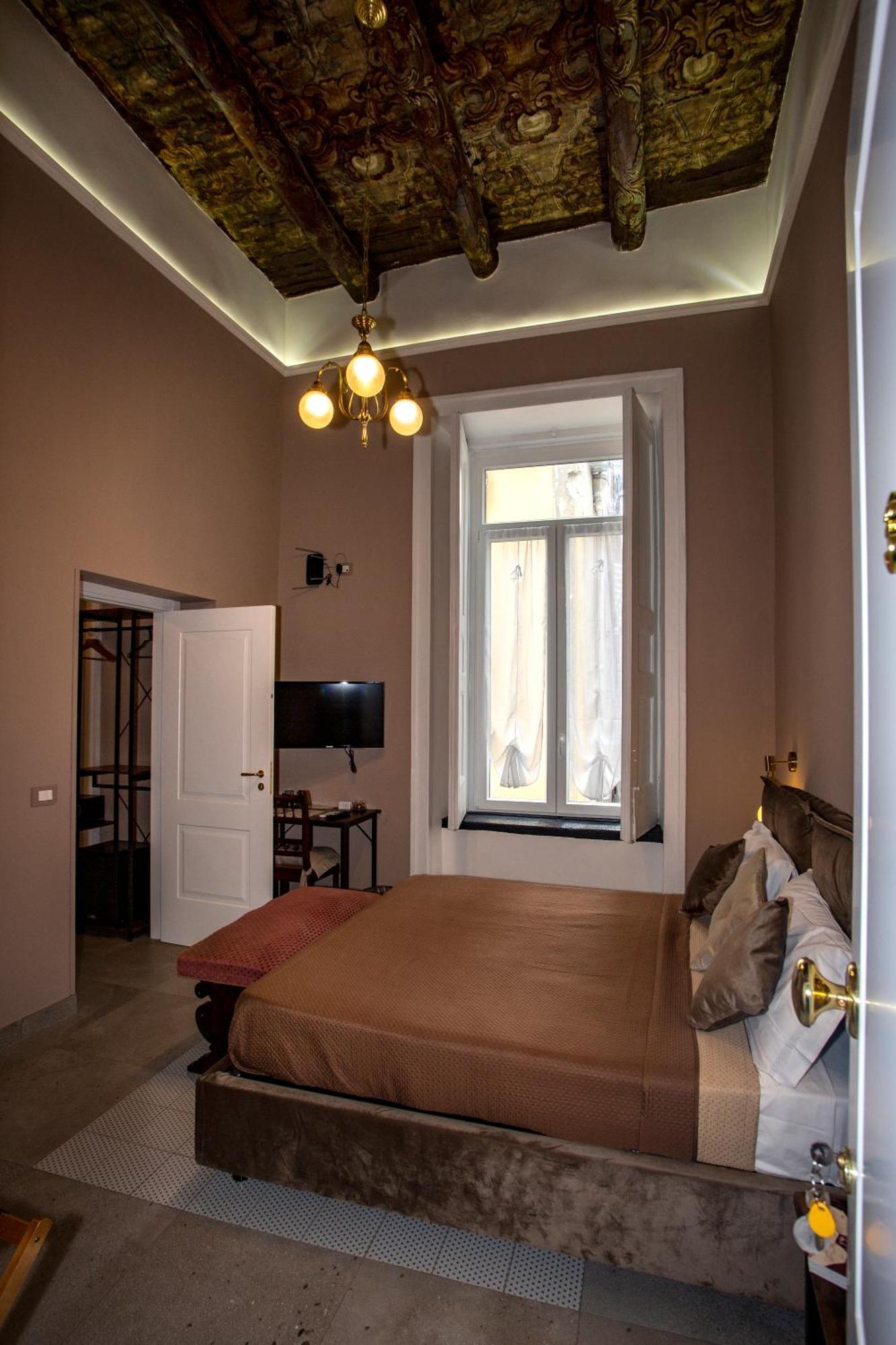 Xenia Neapolis Hotell Exteriör bild